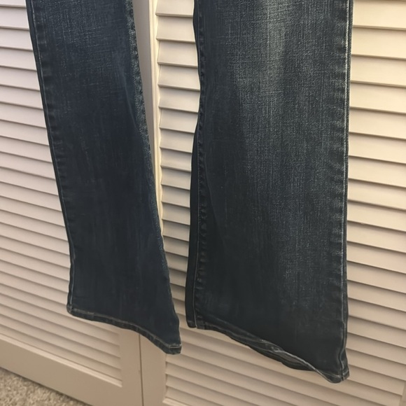 Levi’s Slight Curve Classic Boot Cut Jeans 6/28 EUC Dark Denim - Picture 2 of 6